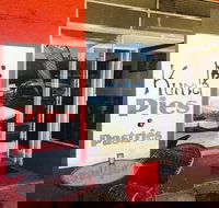 Kuma Pies - Southport Accommodation