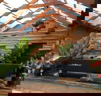 Native Home House of Plants - Accommodation Southport