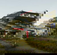 WestWaters Hotel Bistro - Accommodation Southport