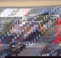 Crispy's Pies - Accommodation Southport