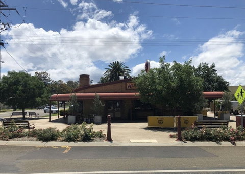 The Albion Hotel - Accommodation Southport 1