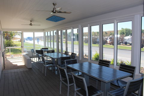 Bill's Bar - Ningaloo Coral Bay - Southport Accommodation 1