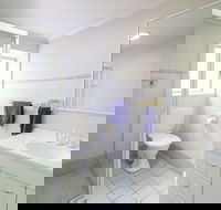 Ipsos - Southport Accommodation