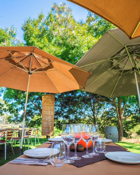 NGERINGA - Southport Accommodation 0