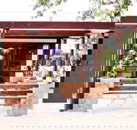 Vineyard Road Cellar Door - Accommodation Southport