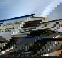 Albies Bar  Bistro - Southport Accommodation