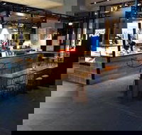 Grand Entrance Bistro - Accommodation Southport