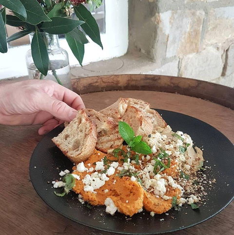 Hahn & Hamlin - Accommodation Southport 0