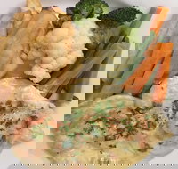 Henry's on Rouse - Accommodation Southport