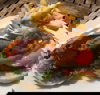 Whalers Galley Cafe - Accommodation Southport