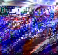 The Clarendon Hotel Bar - Southport Accommodation