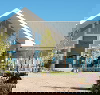 Artwine Cellar Door - Accommodation Southport