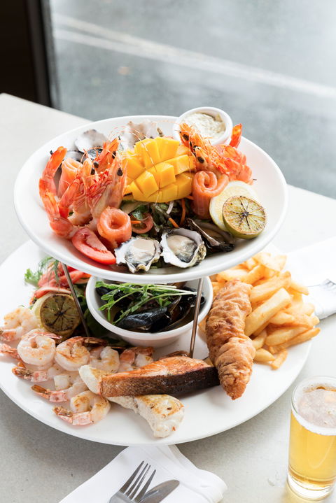 Lorne Hotel - Southport Accommodation 1