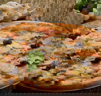 Alex's Pizza - Accommodation Southport