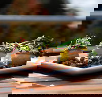 Avocados Bar and Cafe