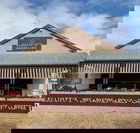 Elliott's Bakery  Cafe - Southport Accommodation