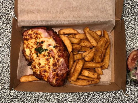 Umisango - Southport Accommodation 0