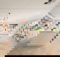 1813 Cellar Door - Accommodation Southport