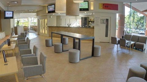 Finz Restaurant And Bar - Southport Accommodation 1