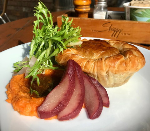 The Shaggy Cow - Accommodation Southport 1