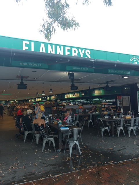 Flannery's - Southport Accommodation 0