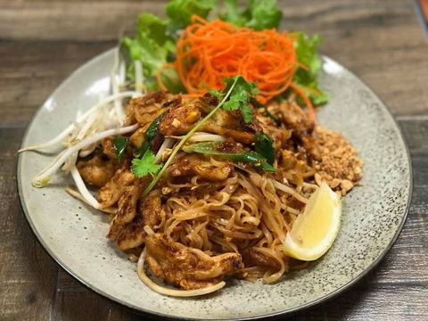 I Am Thai - Southport Accommodation 0