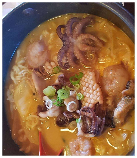 Moon Sushi - Southport Accommodation 0