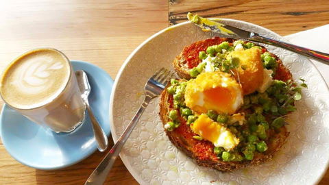 Two Birds Cafe - Southport Accommodation 0