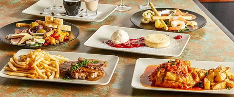 Barolo - Southport Accommodation 0