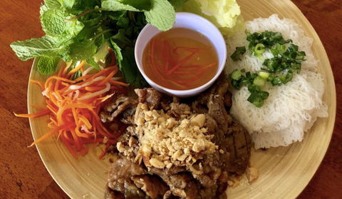 Aunty Ut Restaurant - Southport Accommodation 0