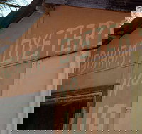 Les Wadham Oysters - Broken Bay Pacific Oysters - Southport Accommodation