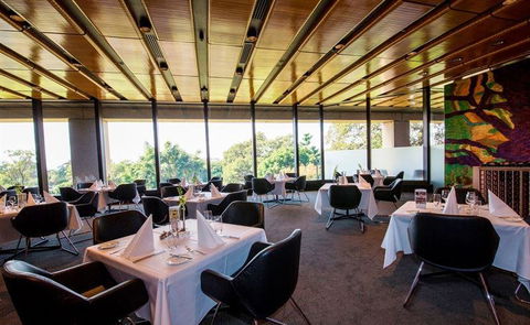 SJ's Brasserie - Southport Accommodation 5