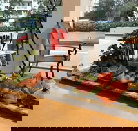 Asako - Southport Accommodation