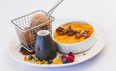 L' Aqua Restaurant - Southport Accommodation 0