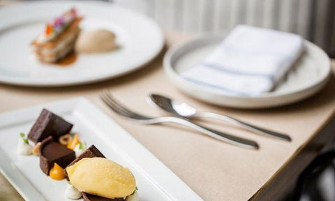 Sticky Fingers Pizzeria - Southport Accommodation 3