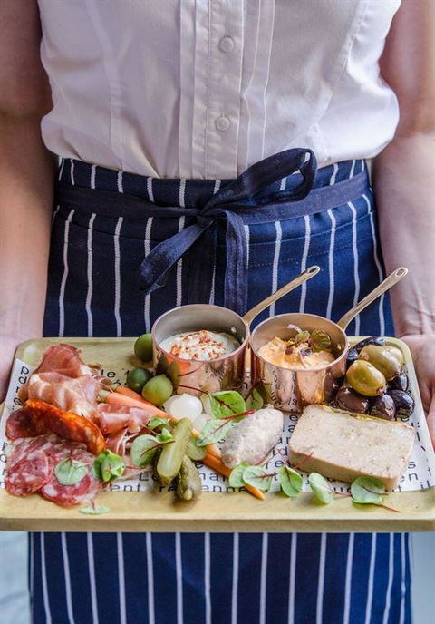 Sticky Fingers Pizzeria - Southport Accommodation 4