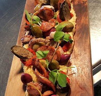 Phillip's Kitchen - Southport Accommodation