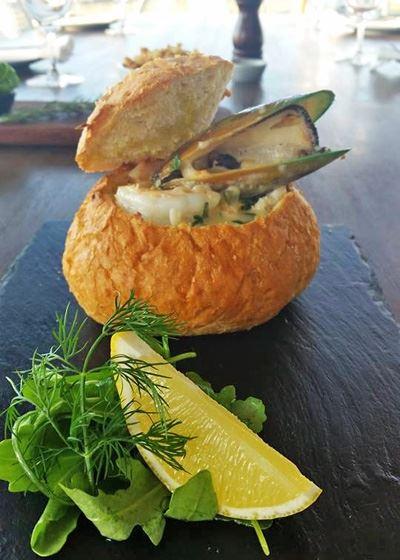 The Vinyard Restaurant & Wine Bar - Southport Accommodation 11