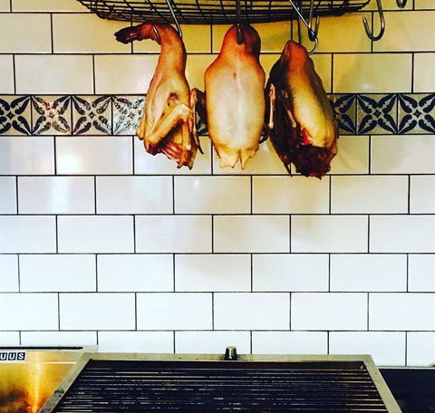 Greasy Zoes - Southport Accommodation 10