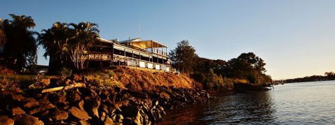 The Rock Bar And Grill - Southport Accommodation 5