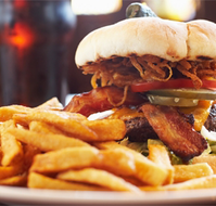 Karama Plaza Tavern - Southport Accommodation