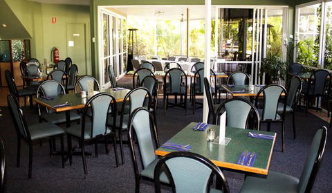 KBR’s Licensed Restaurant - Southport Accommodation 3