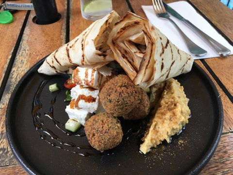 Roches Family Hotel - Accommodation Southport 0