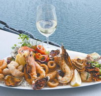 Omeros Bros Seafood Restaurant - Southport Accommodation