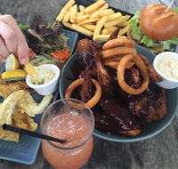 Caves Beachside Hotel - Southport Accommodation