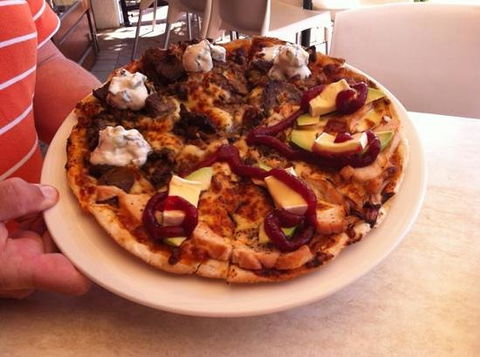 Zachary’s Gourmet Pizza Bar - Southport Accommodation 0