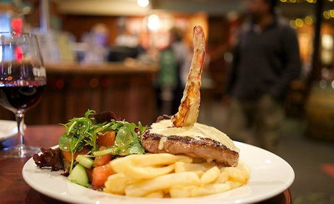 Settlers Tavern - Accommodation Southport 10