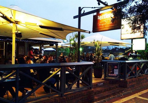 Settlers Tavern - Accommodation Southport 4