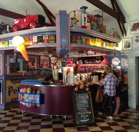 Cruzin' in the 50's Diner - Southport Accommodation