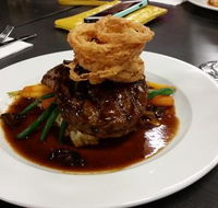 King Island Golf - Southport Accommodation